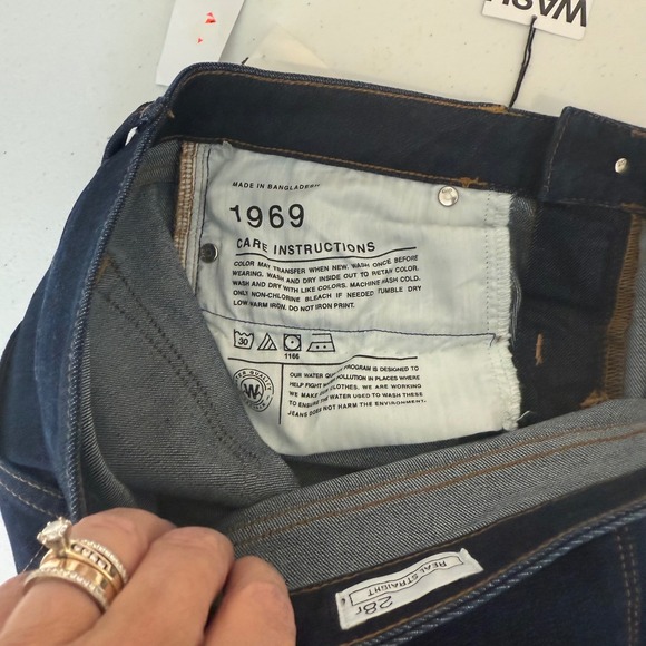 GAP 1969 Real Straight Jeans Women's 28R Dark Wash Stretch Denim NWT Mid Rise - Picture 3 of 8